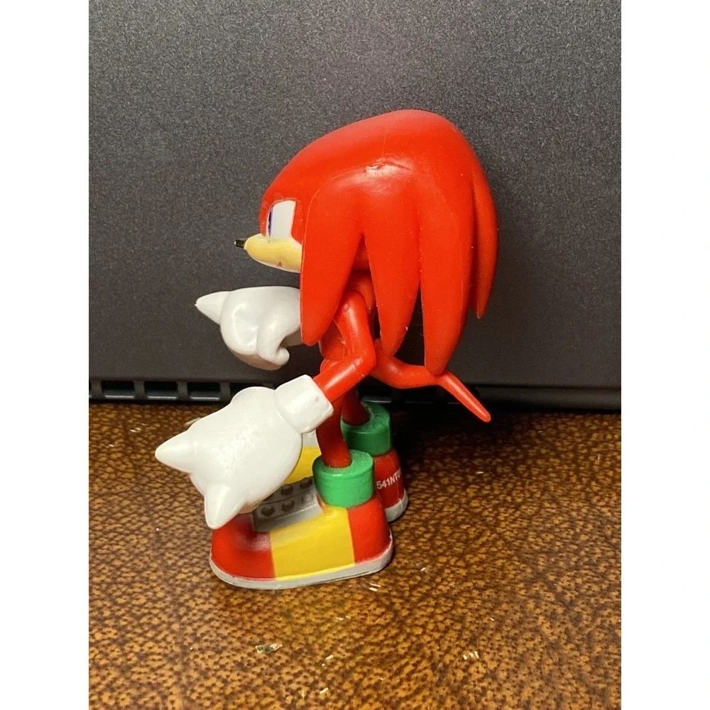 Jakks Sonic Hedgehog Knuckles Action Figure Toy 2.5